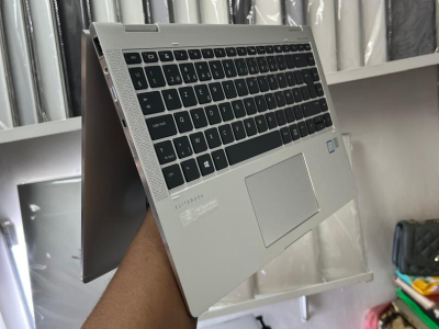 Hp i5 7Th gen 256G 8G RAM 380 degré écran tactile