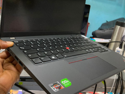 LAPTOP THINKPAD RYZEN 5 pro