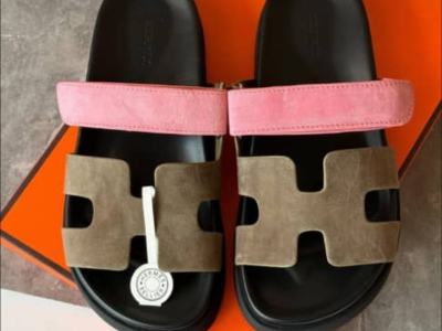 Fashion leather slippers
