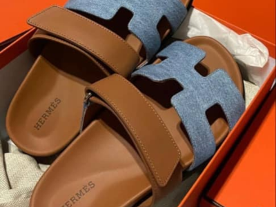 Fashion leather slippers