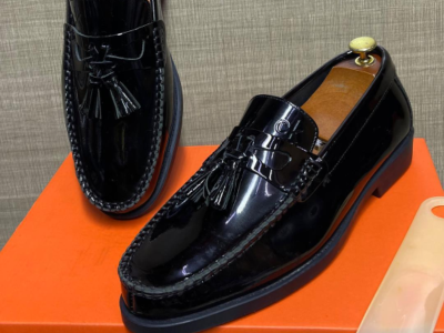 Shoe