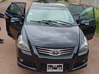 Toyota blade année 2007