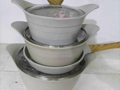 set of pots