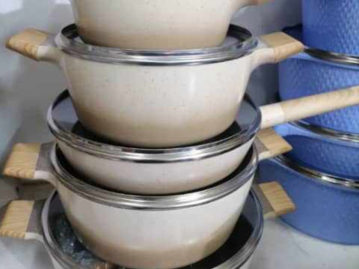 Set of pots