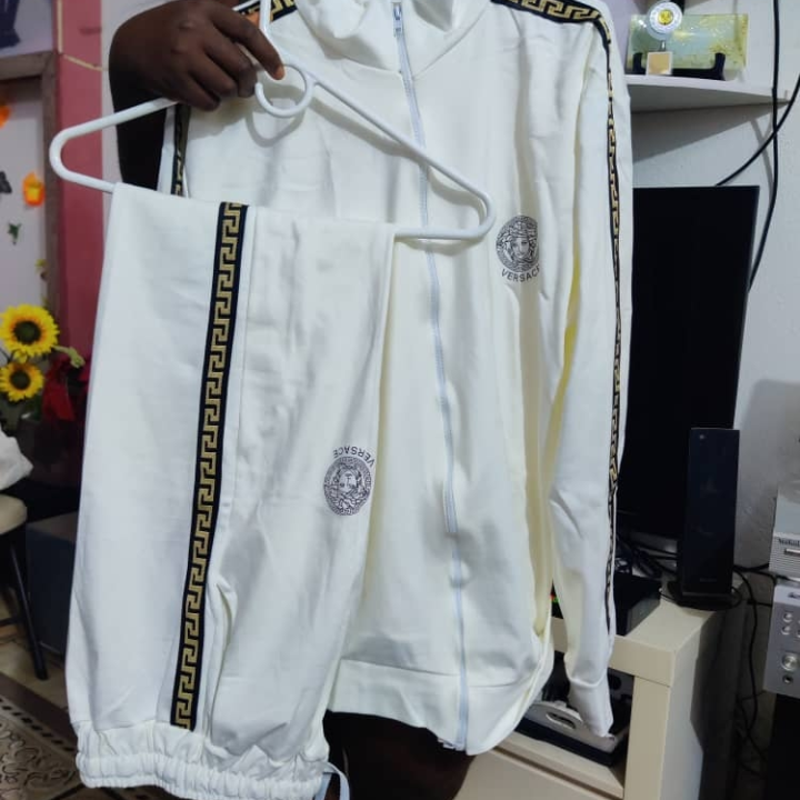 ensemble Versace blanche