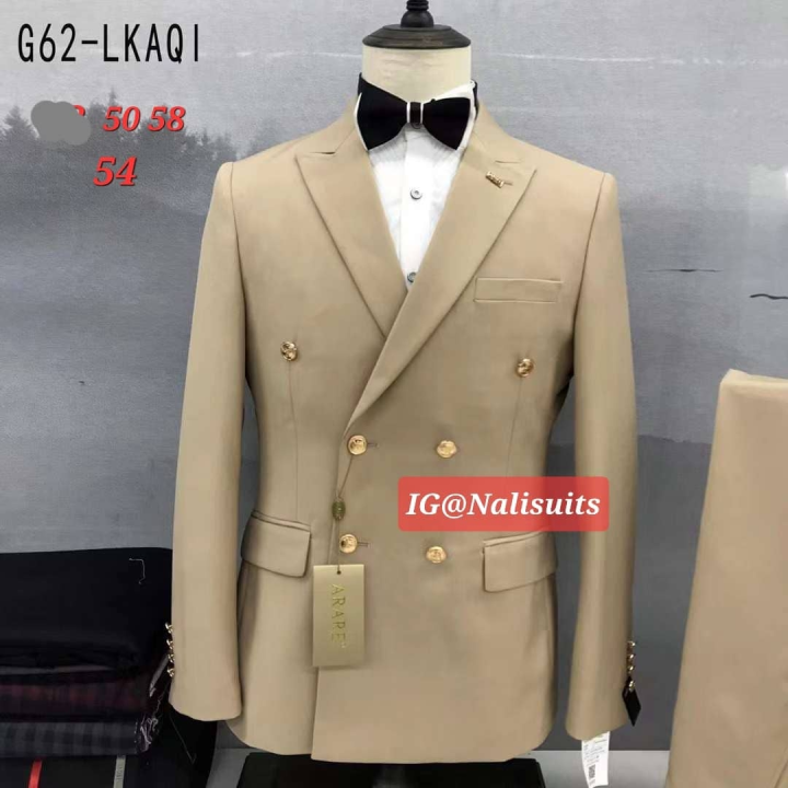 costume kaki