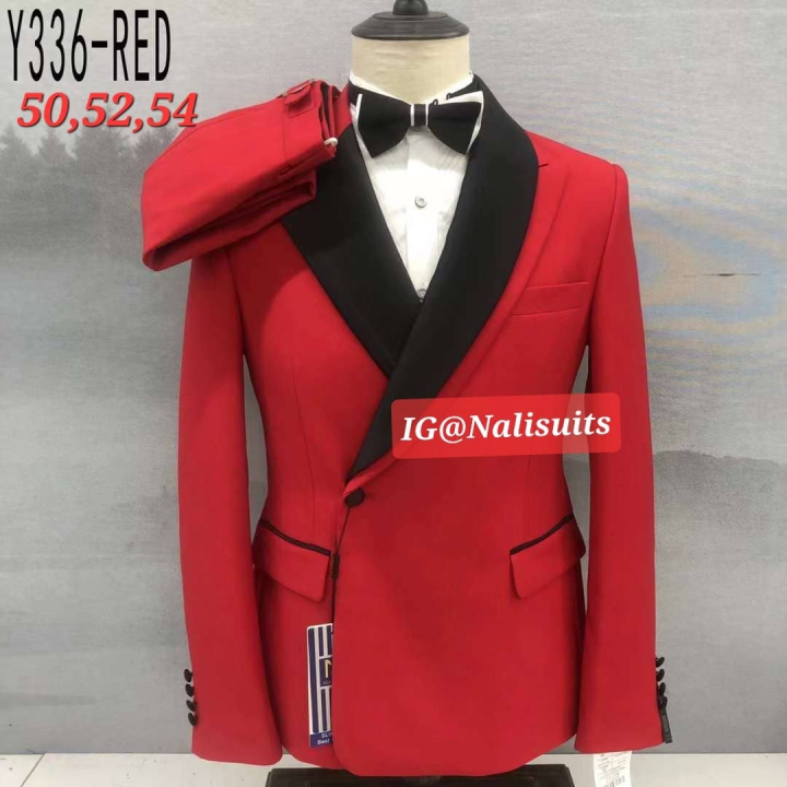 costume rouge