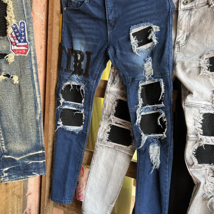 blue destroy jeans