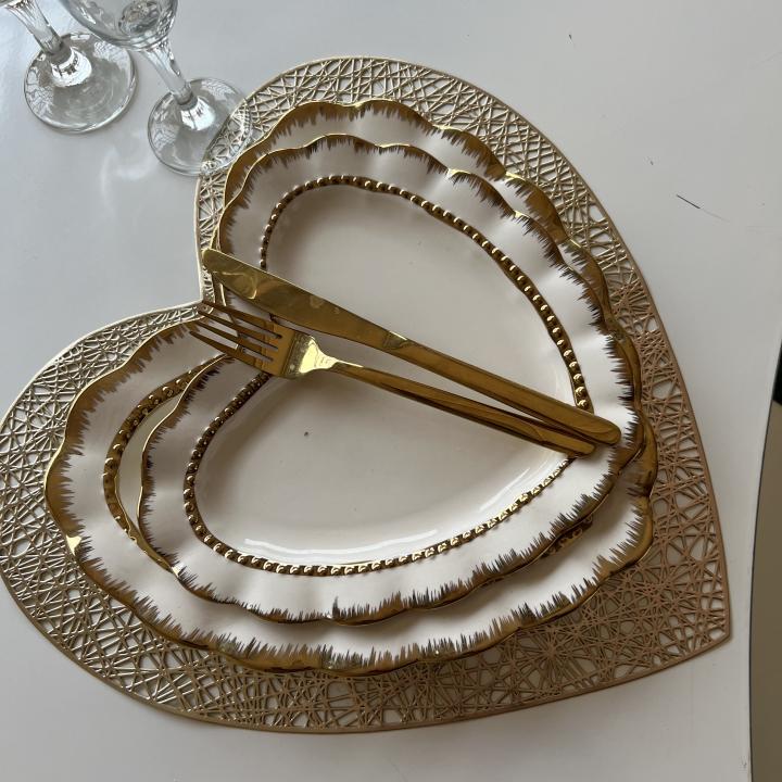 rentals of plates,glasses and cutlery