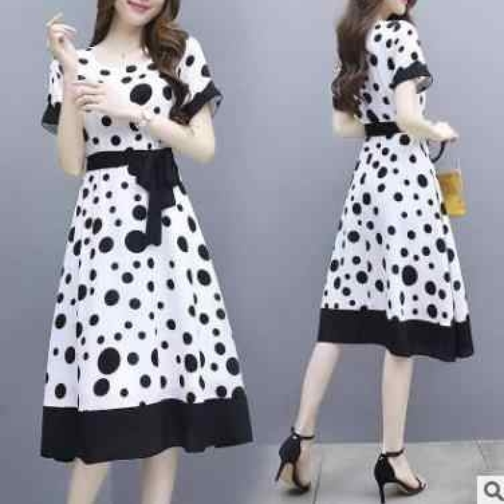 robe noire blanche