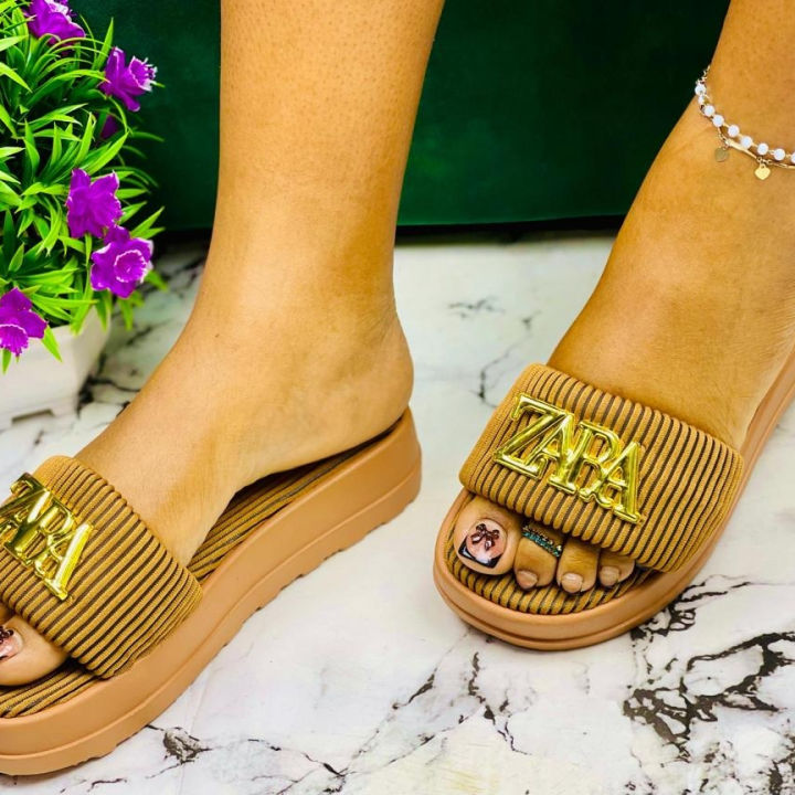 slippers