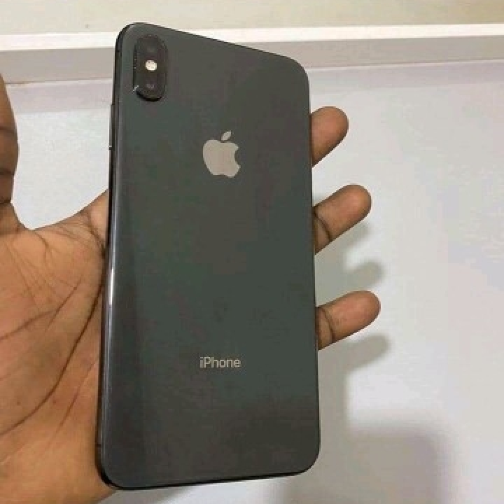 iPhone Xs