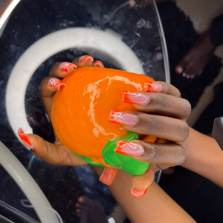 Gel nail