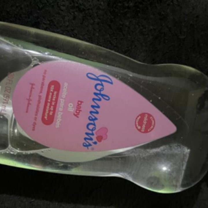 johnsons baby oil