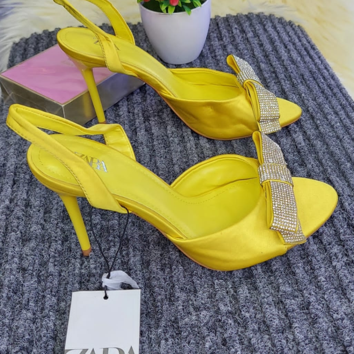 scarpin jaune