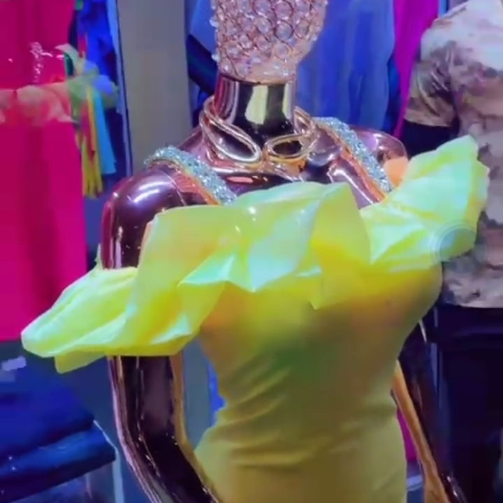 robe jaune