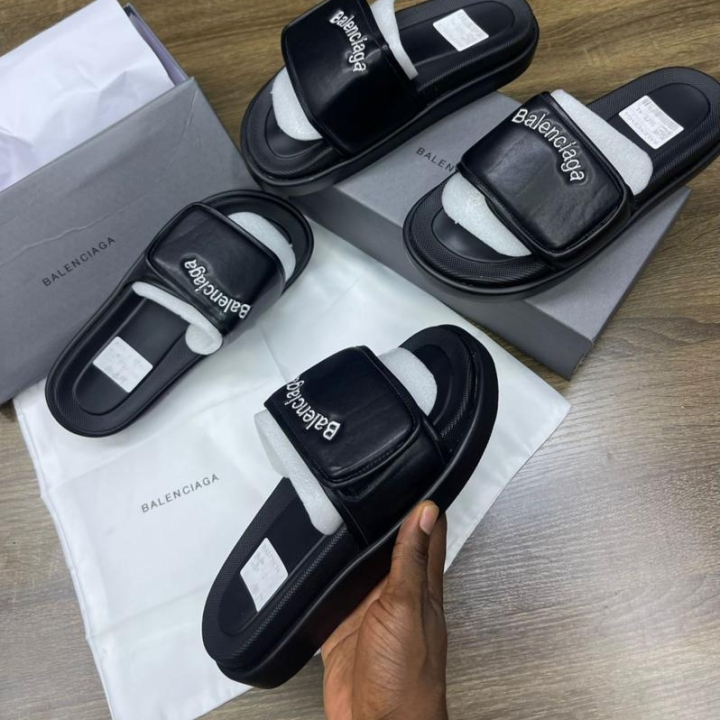 Balenciaga slippers