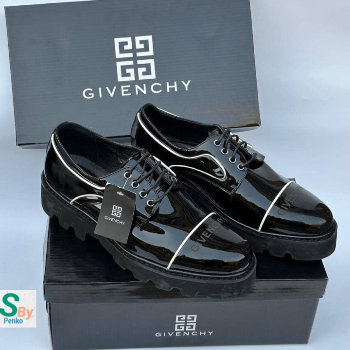 chaussures Givenchy noire