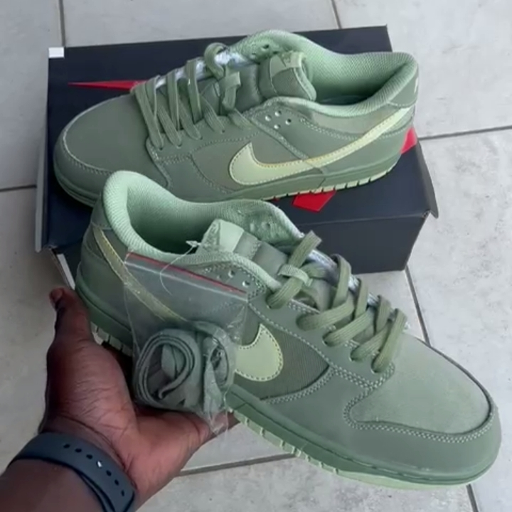 tennis Nike Vert militaire