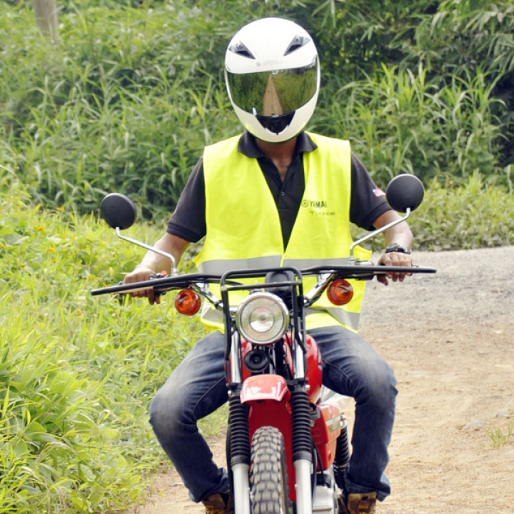 Yamaha AG100