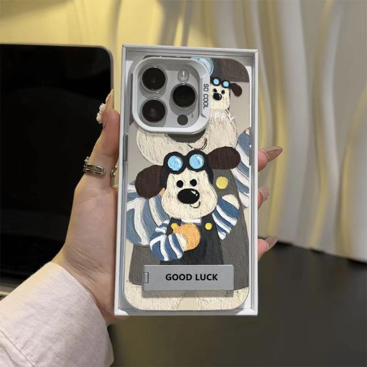 Snoopy eating cookies