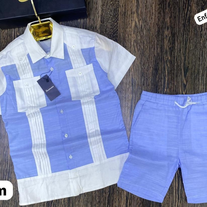 ensemble enfants couleur bleu et blanche
