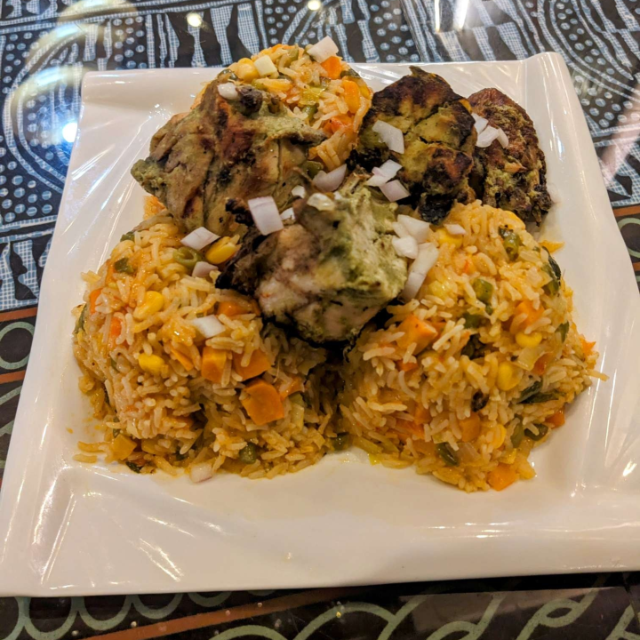 Rissoto au poulet à la braise aux épices du pays