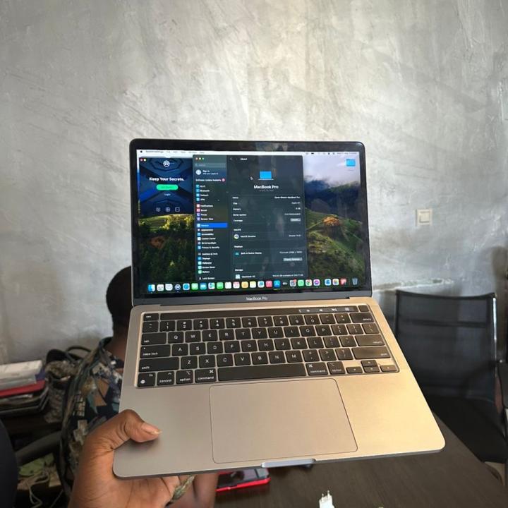 MacBook pro 2020 m1