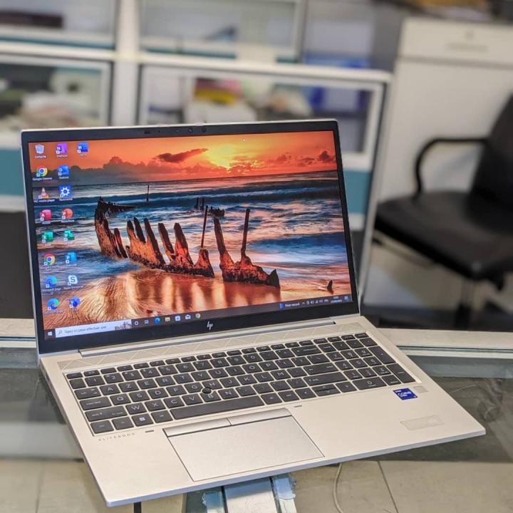 HP Elitebook 850 G8 Notebook PC  ♻️🔥  Intel core i7-1145G7 @2.60GHz (8CPUs)  ♻️🔥 11th Generation   ♻️🔥 16Go RAM pc4   ♻️🔥 256Go SSD   ♻️🔥 Intel(R) Iris(R) graphics 128mb dédié 8Go total   ♻️🔥