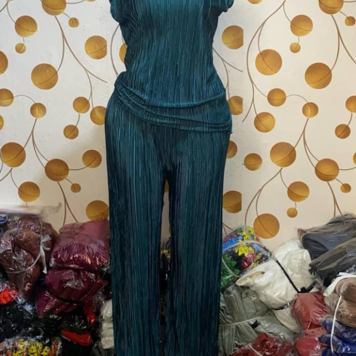 ensemble. femme
