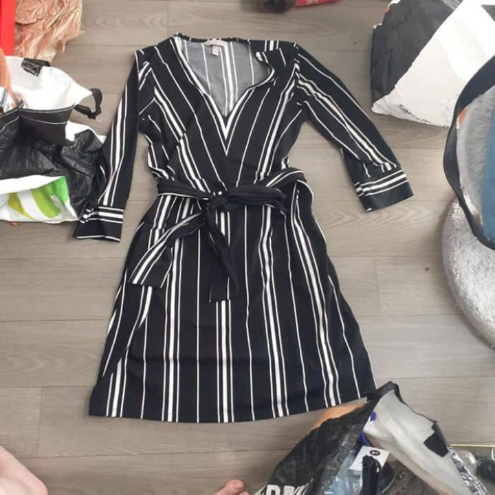 robe noire blanche