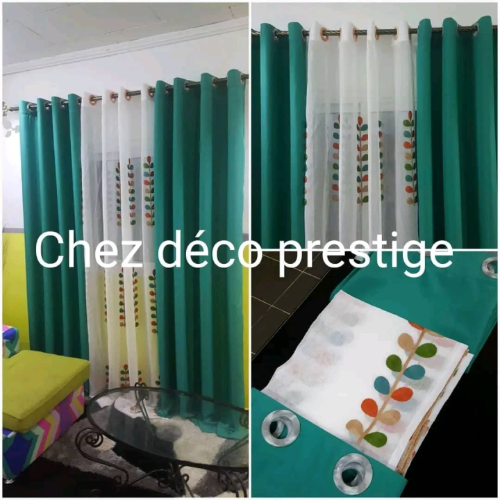 ensemble de trois rideaux