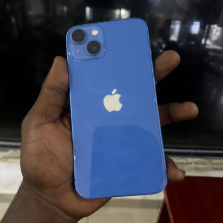 iPhone 13