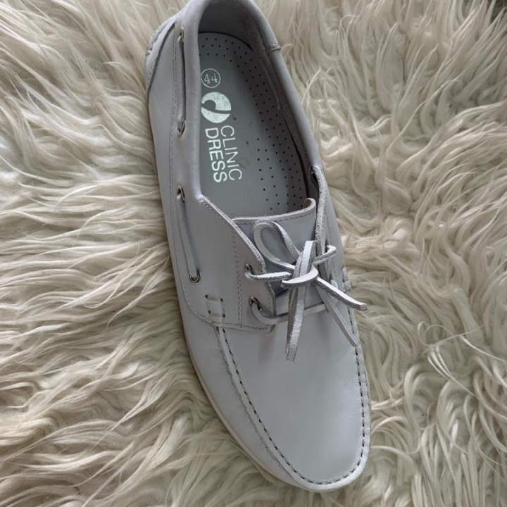 chaussures gris