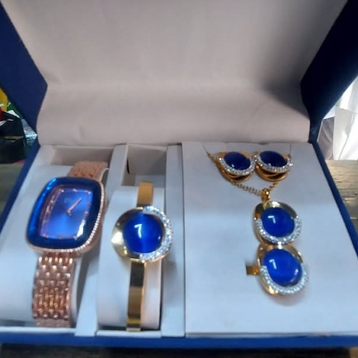 ensemble bijoux trois en un
