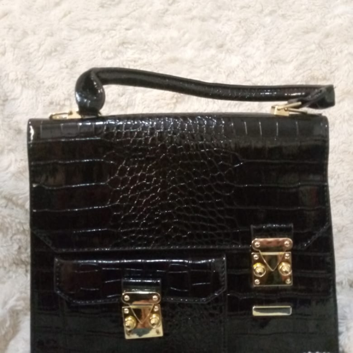 Hand bag