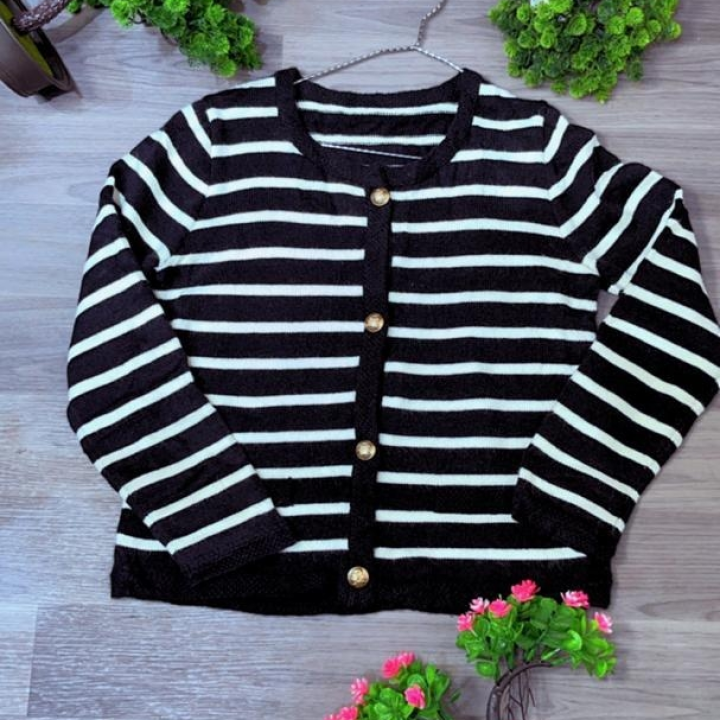 sweat shirt