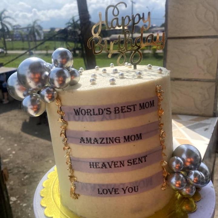 big size yummy cake