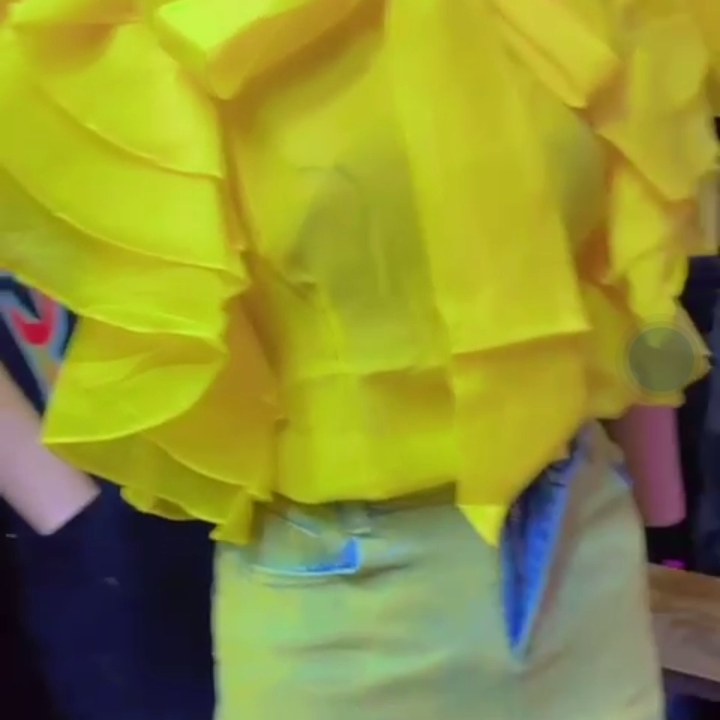 ensemble jaune