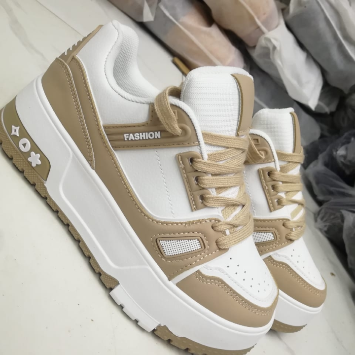 tennis marron