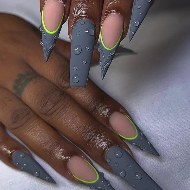 nails
