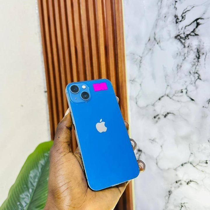 iPhone 13
