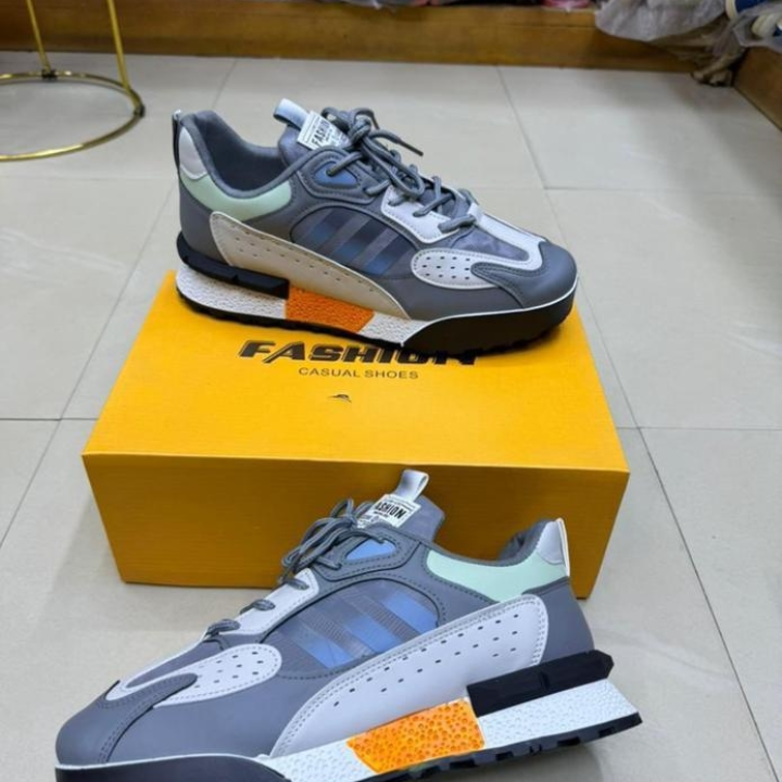 FASHION SNEAKERS