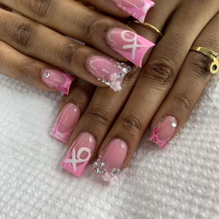 nails