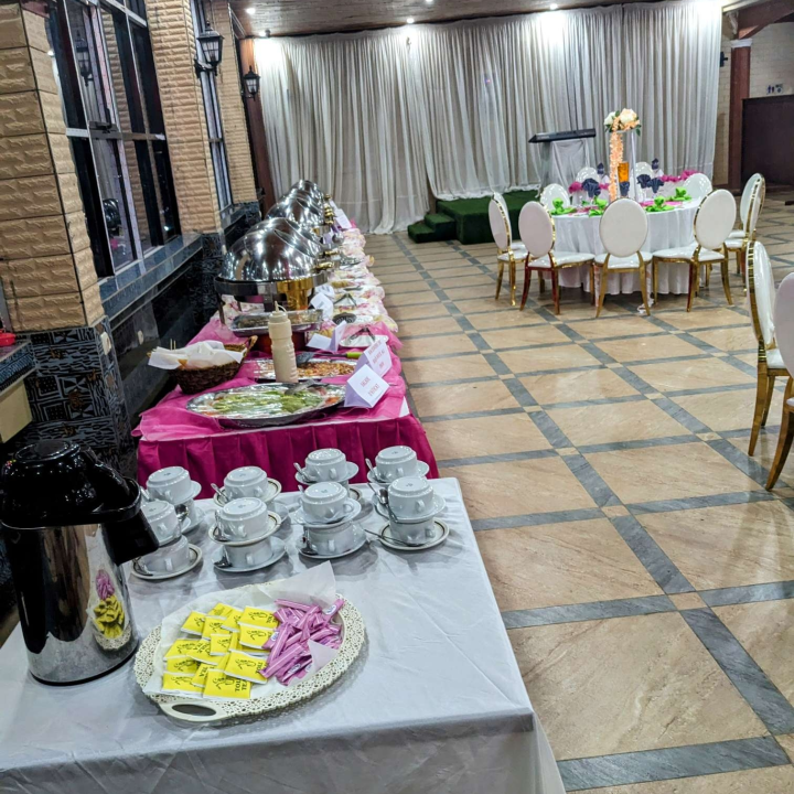 Restaurant bar