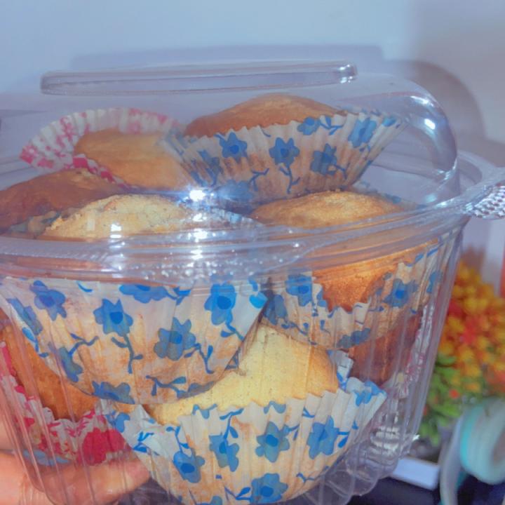 10 cupcakes