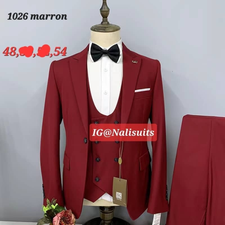costume marron