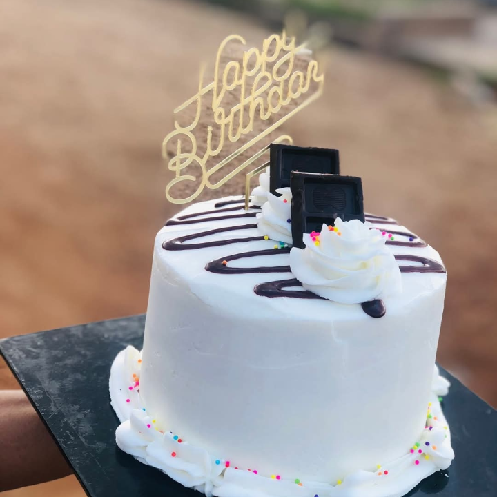 Butter icing cake
