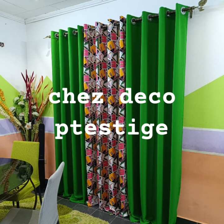 ensemble de trois rideaux