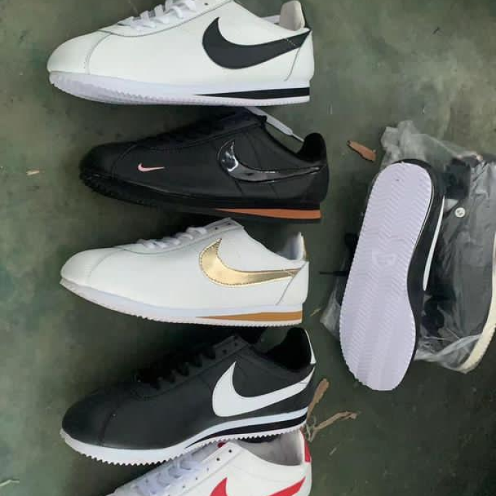 tennis NIKE  classic